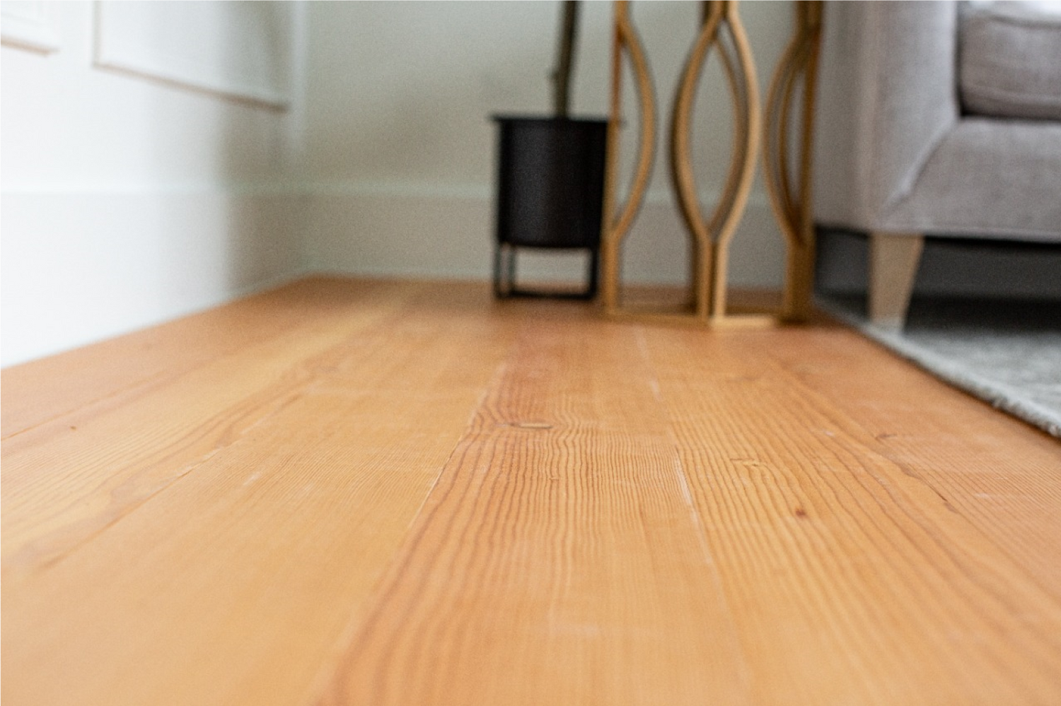 close up of vertical grain cut on solid douglas fir solid hardwood floors