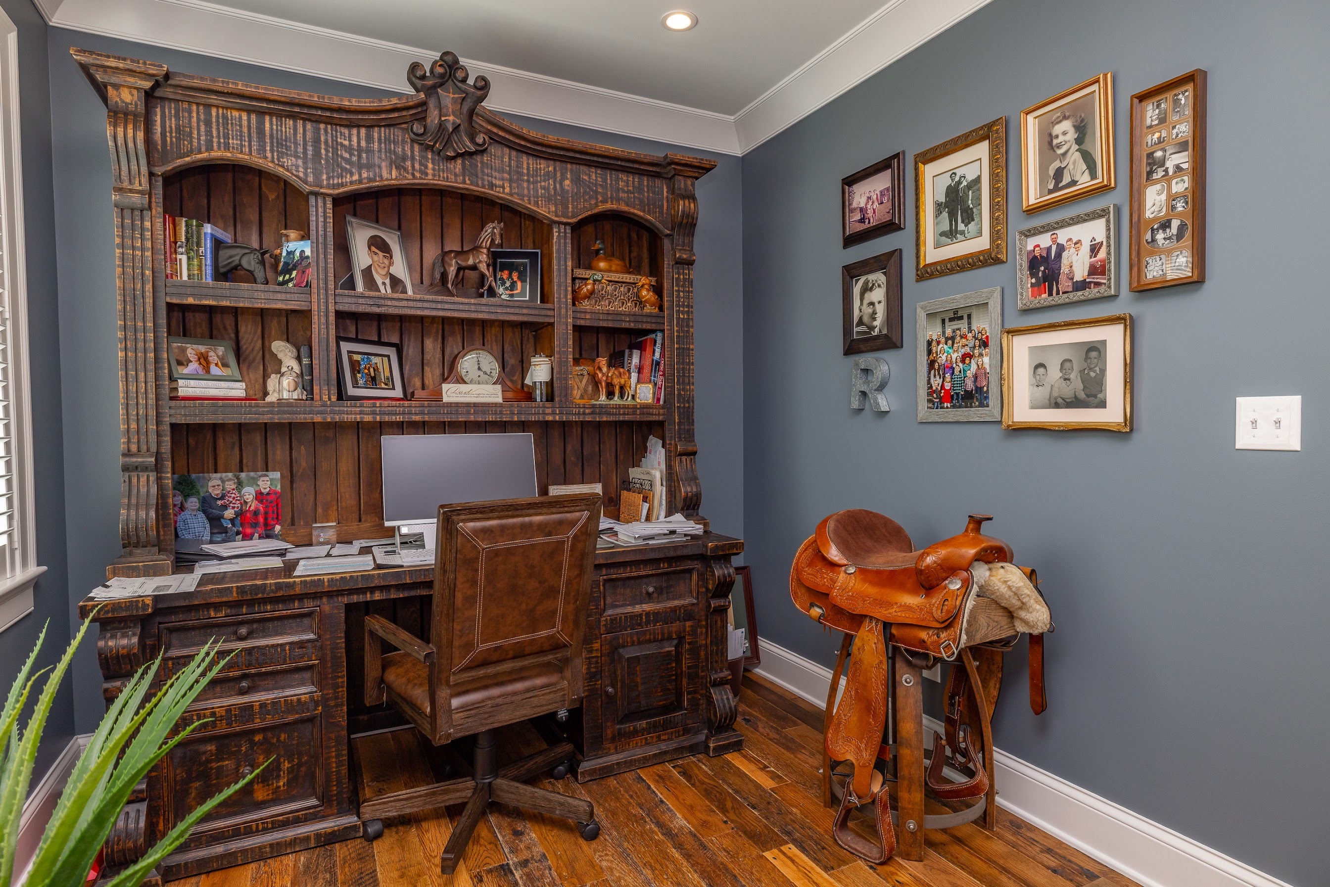 reclaimed wooden fence oak office